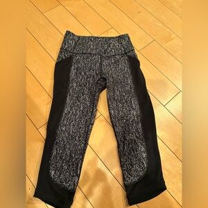 LULULEMON Black and Gray Leggings